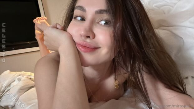 Full leaked Mirasjuice private onlyfans photo