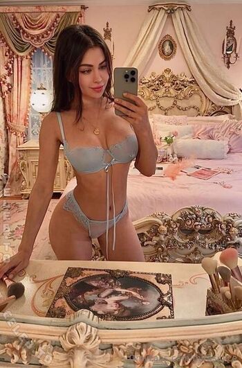 Full leaked Mirasjuice private onlyfans photo