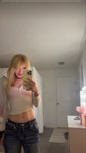 Full leaked Missbunnixx private onlyfans photo