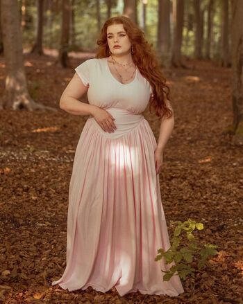 Full leaked Missdeadlyred private onlyfans photo