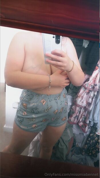 Full leaked Missmiabennet private onlyfans photo