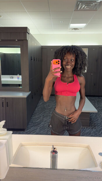 Full leaked Mona onyxxx page private onlyfans photo
