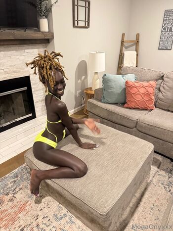 Full leaked Mona onyxxx page private onlyfans photo