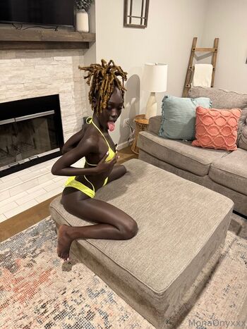 Full leaked Mona onyxxx page private onlyfans photo