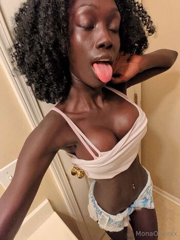 Full leaked Mona onyxxx private onlyfans photo