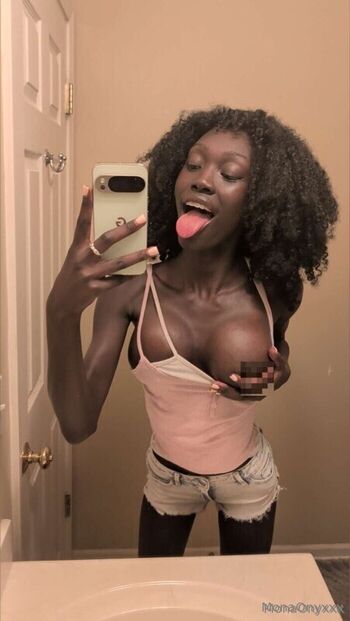 Full leaked Mona onyxxx private onlyfans photo