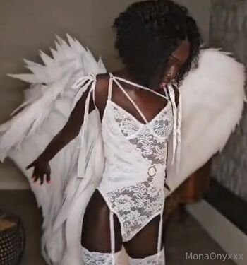 Full leaked Mona onyxxx private onlyfans photo