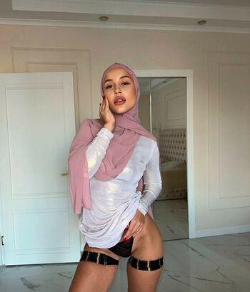 moon_adelin
