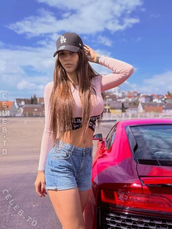 Full leaked Mrs vickeey page private onlyfans photo