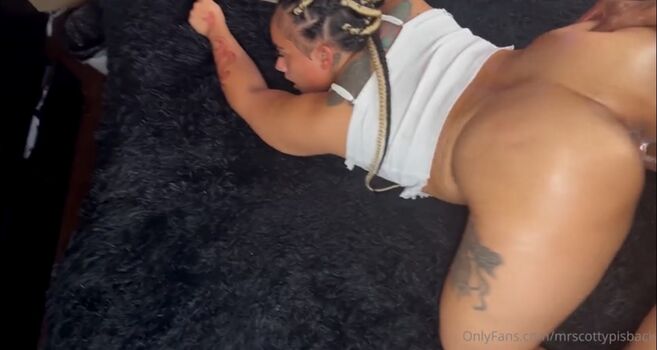 Full leaked Mrscottypisback private onlyfans photo