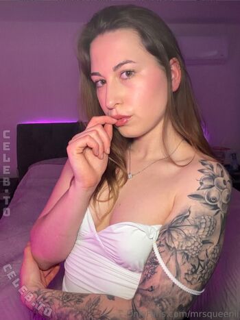 Full leaked Mrsqueenii private onlyfans photo