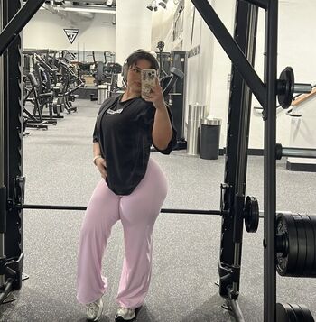 Full leaked Musclemami private onlyfans photo