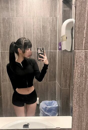 Full leaked Nemuaishite private onlyfans photo