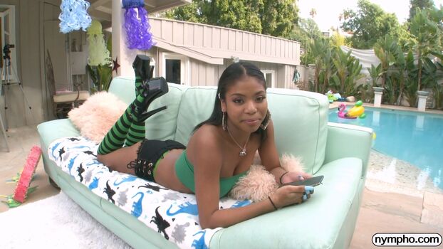 Full leaked Nia nacci private onlyfans photo