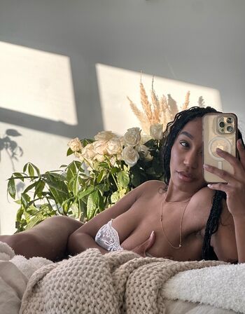 Full leaked Nia simone private onlyfans photo