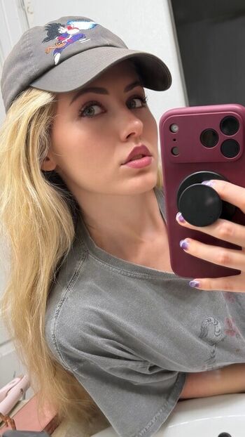 Nicki Taylor