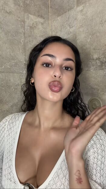 nickimariiee