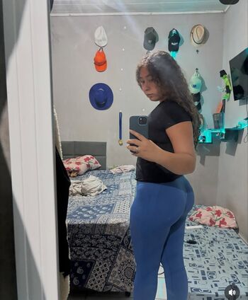 Nicolly_scobar