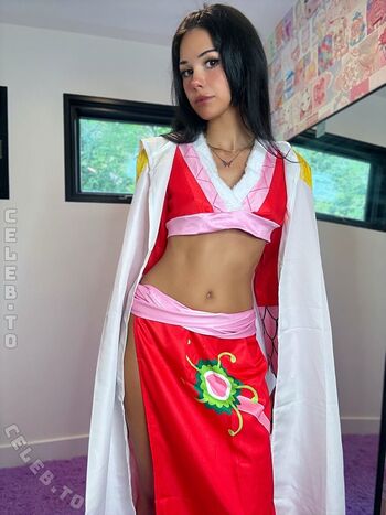 Nikki Barlowe