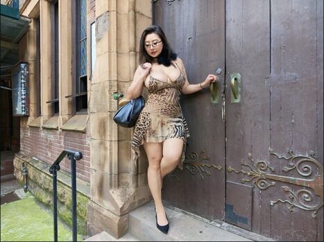Full leaked Nikkiq private onlyfans photo