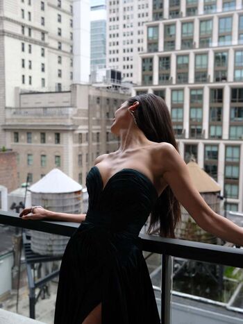 Nina Dobrev