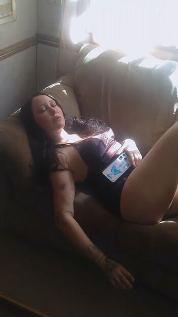 Full leaked Noah cyrus private onlyfans photo