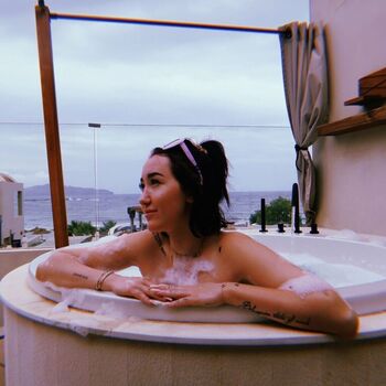 Full leaked Noah cyrus private onlyfans photo