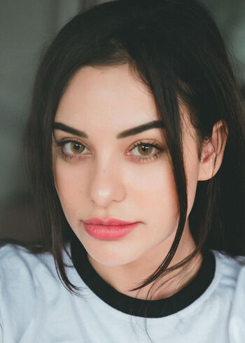 Nora Alexandra