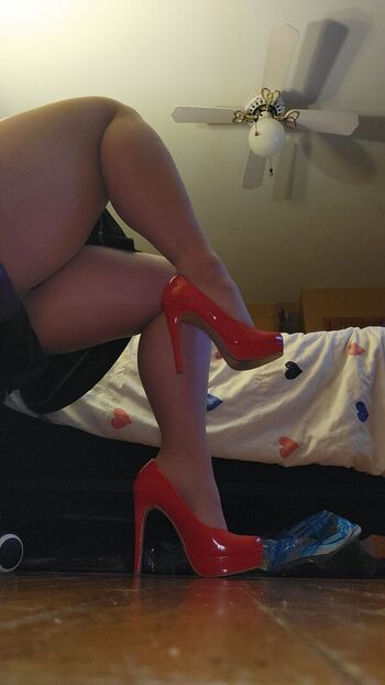 Full leaked Nylonsandsocks private onlyfans photo