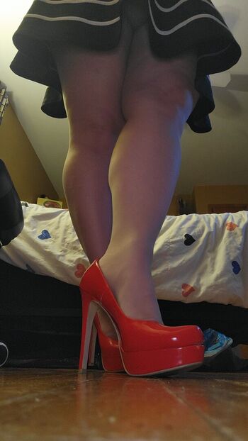Full leaked Nylonsandsocks private onlyfans photo