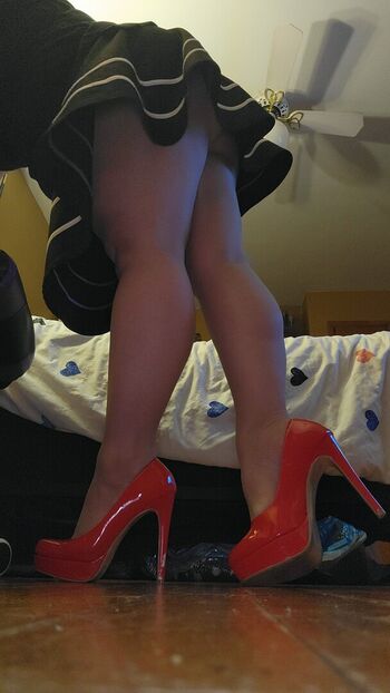 Full leaked Nylonsandsocks private onlyfans photo
