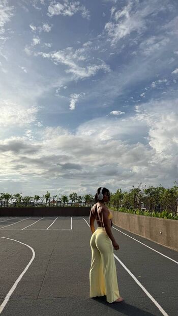 🔥 Okyyoliviaa  page leaked private photo uncensored full