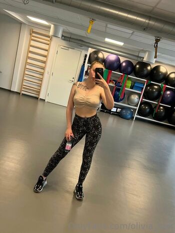 olivia_nox