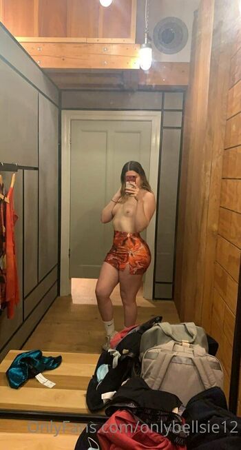 Full leaked Onlybellsie private onlyfans photo