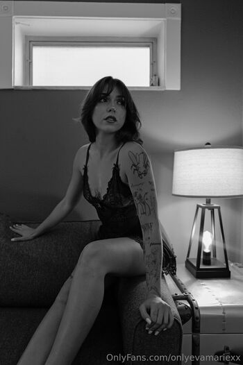 Full leaked Onlyevamariexx private onlyfans photo