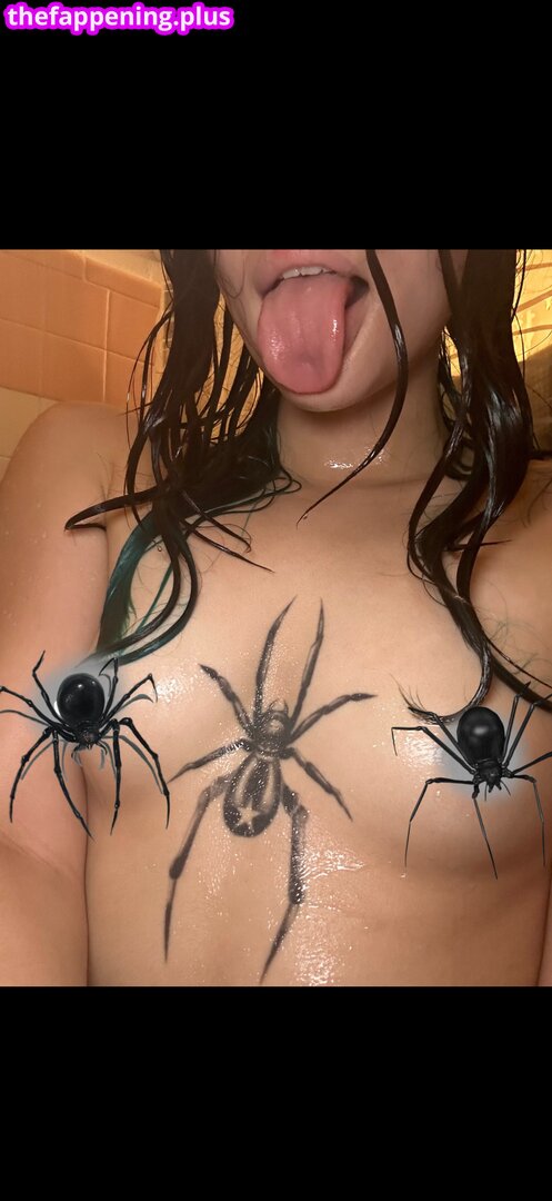 https: / oohlastella Foto OnlyFans Nuda #25