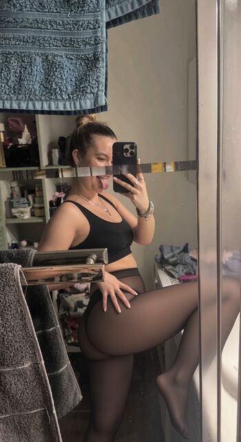 Full leaked Paulineonlinee private onlyfans photo