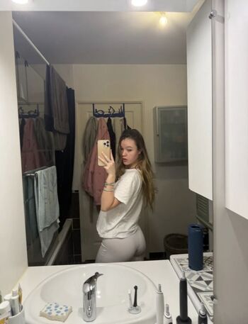 Full leaked Paulineonlinee private onlyfans photo