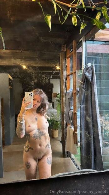 Full leaked Peachy violett private onlyfans photo