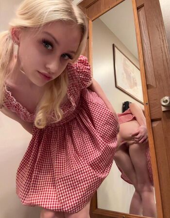 Full leaked Phoenix tate private onlyfans photo