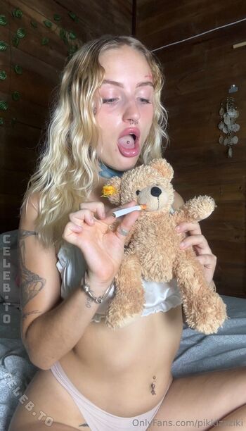 Full leaked Pikkizaziki private onlyfans photo