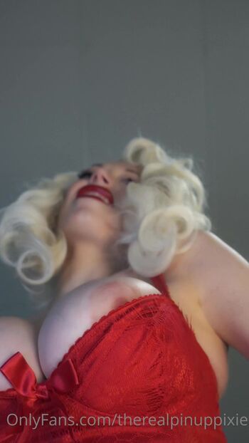 Full leaked Pineup pixie private onlyfans photo