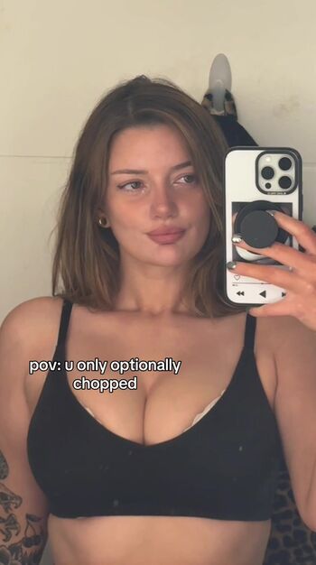 Full leaked Poppy private onlyfans photo