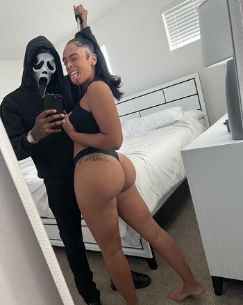 Full leaked Prettigiirls private onlyfans photo