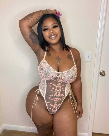Full leaked Princess spoiled private onlyfans photo