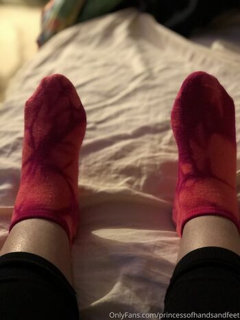 princessofhandsandfeet