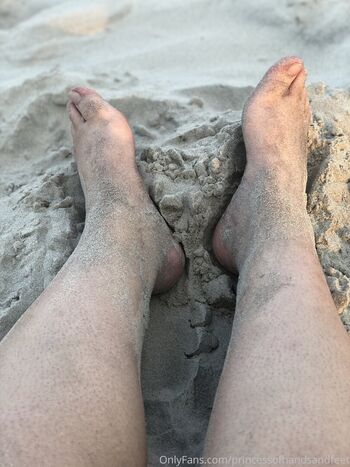 princessofhandsandfeet