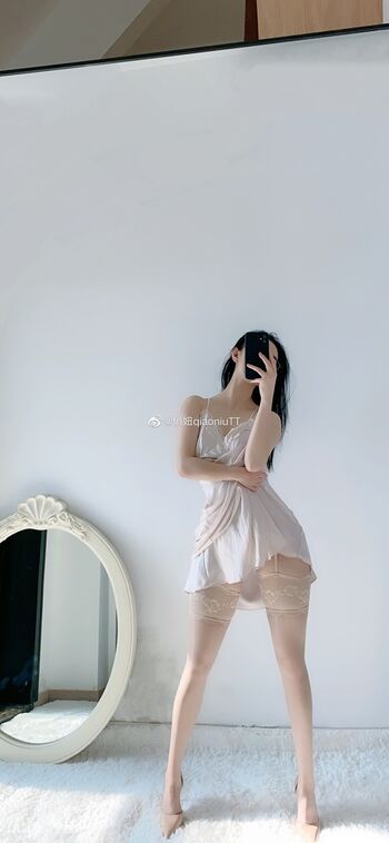 🔥 Qiaoniutt  page leaked private photo uncensored full