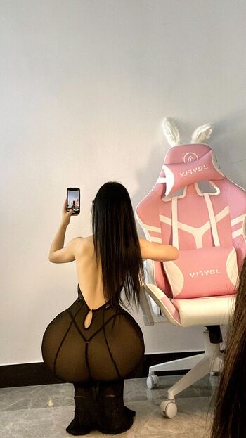 🔥 Qiaoniutt  page leaked private photo uncensored full