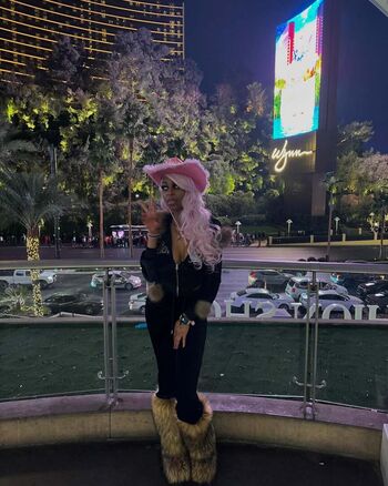 Full leaked Queen adams page private onlyfans photo